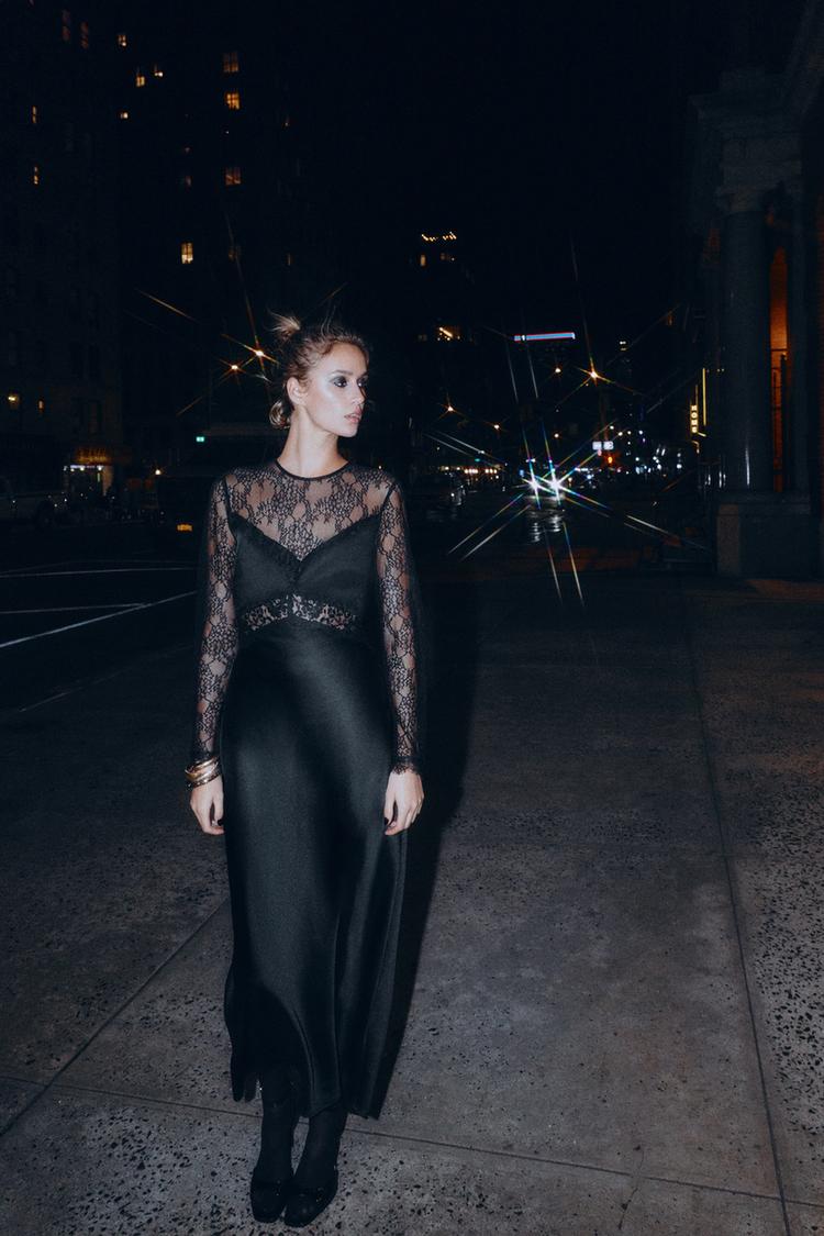 Naomi Lace Maxi