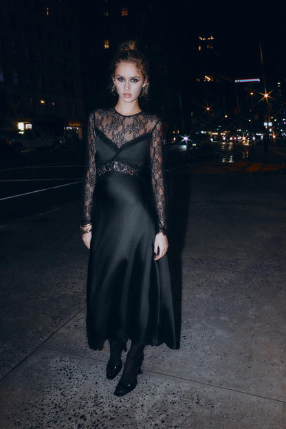 Naomi Lace Maxi