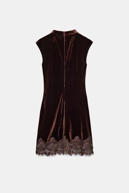 Clara Lace Trim