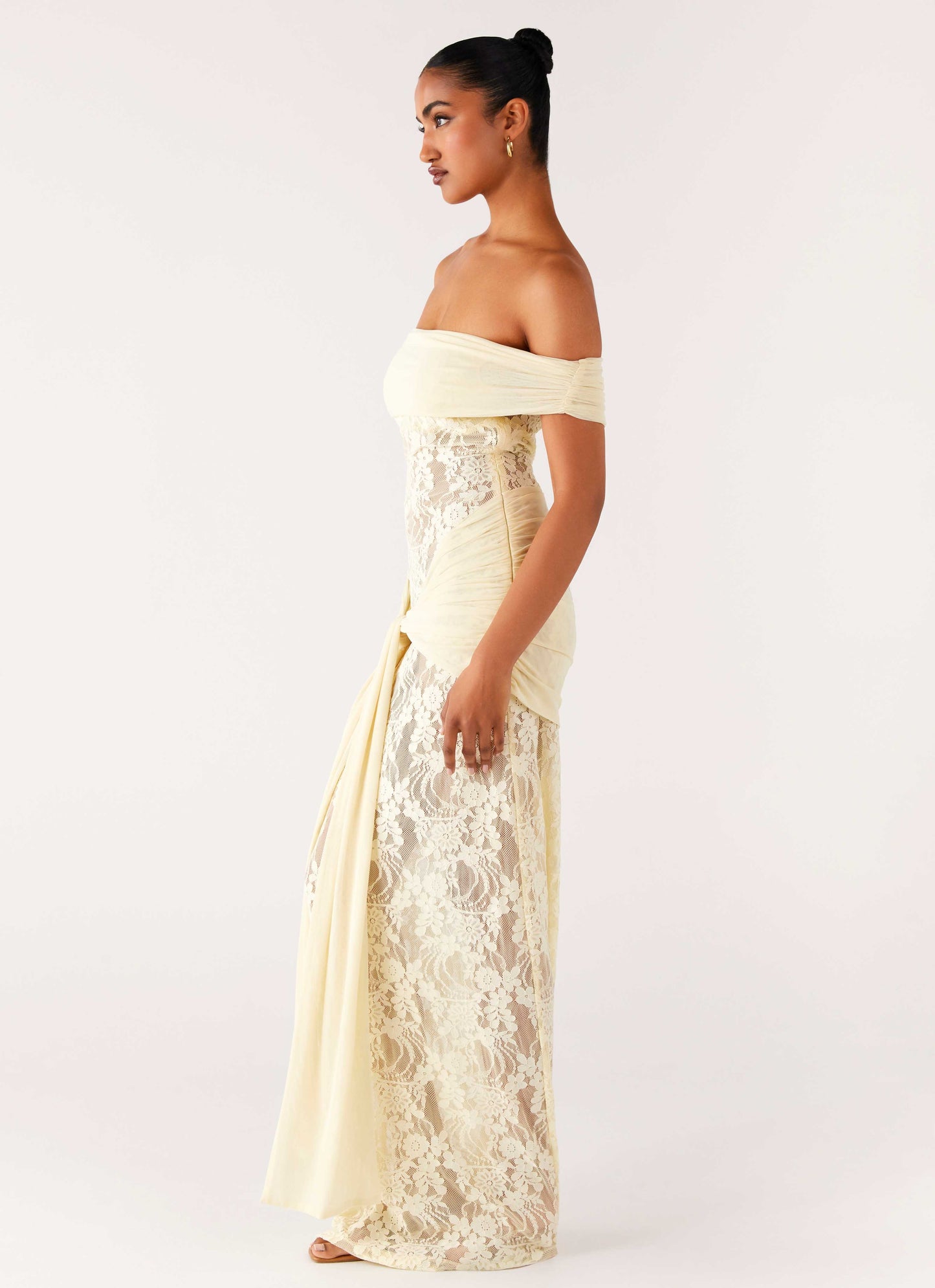 Alvora Black Maxi Twist